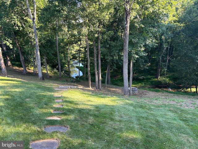 38303 WINSOME TRAIL LN, Purcellville, VA 20132