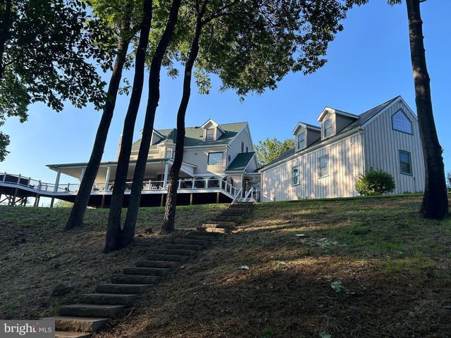 38303 WINSOME TRAIL LN, Purcellville, VA 20132