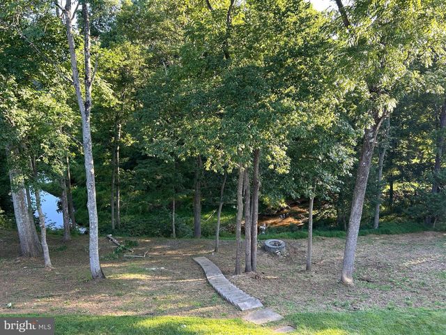 38303 WINSOME TRAIL LN, Purcellville, VA 20132