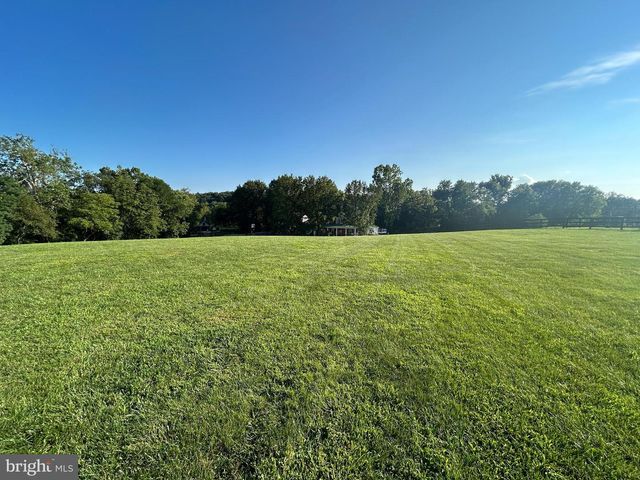 38303 WINSOME TRAIL LN, Purcellville, VA 20132