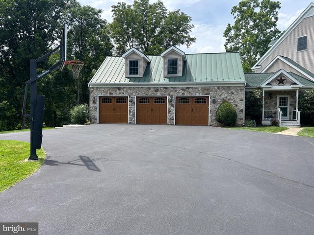 38303 WINSOME TRAIL LN, Purcellville, VA 20132
