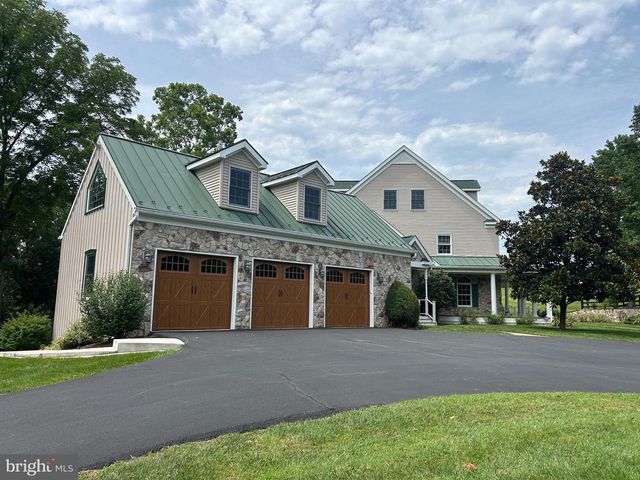 38303 WINSOME TRAIL LN, Purcellville, VA 20132