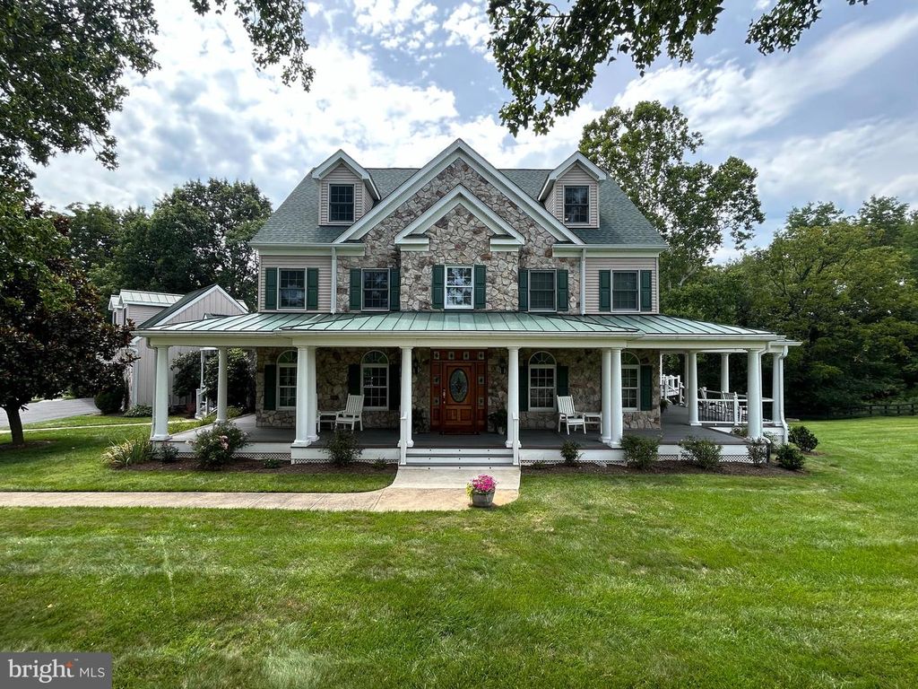 38303 WINSOME TRAIL LN, Purcellville, VA 20132