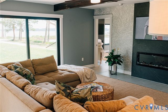 687 Clark Point Dr, White Stone, VA 22578