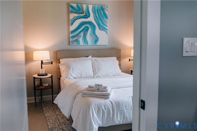 687 Clark Point Dr, White Stone, VA 22578