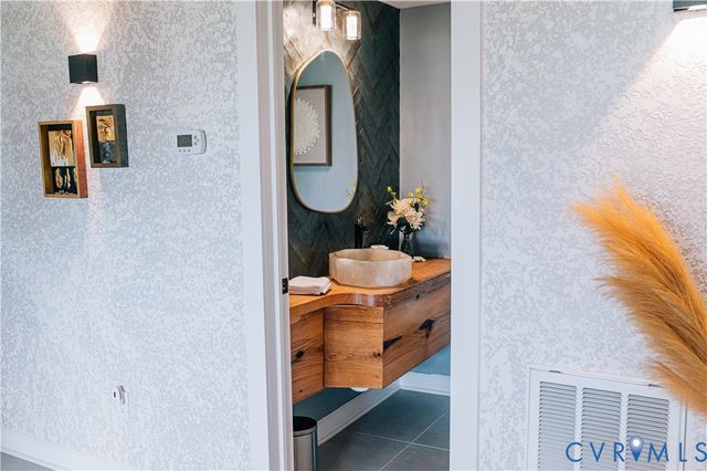 687 Clark Point Dr, White Stone, VA 22578