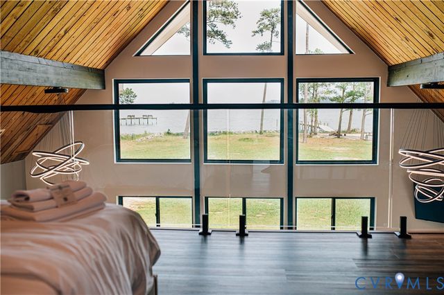 687 Clark Point Dr, White Stone, VA 22578