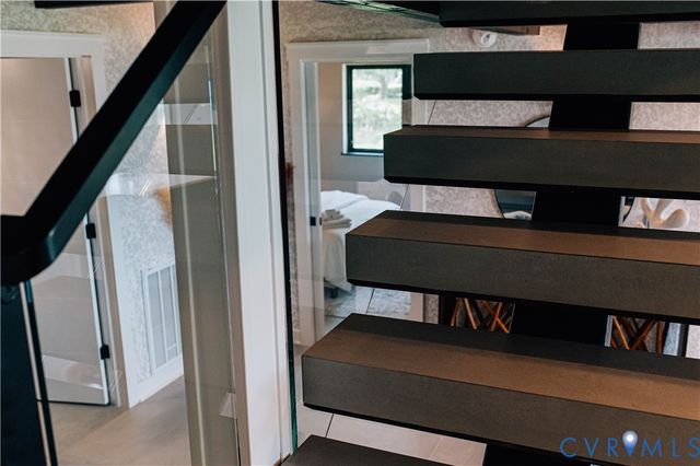 687 Clark Point Dr, White Stone, VA 22578