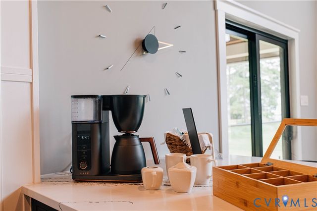 687 Clark Point Dr, White Stone, VA 22578