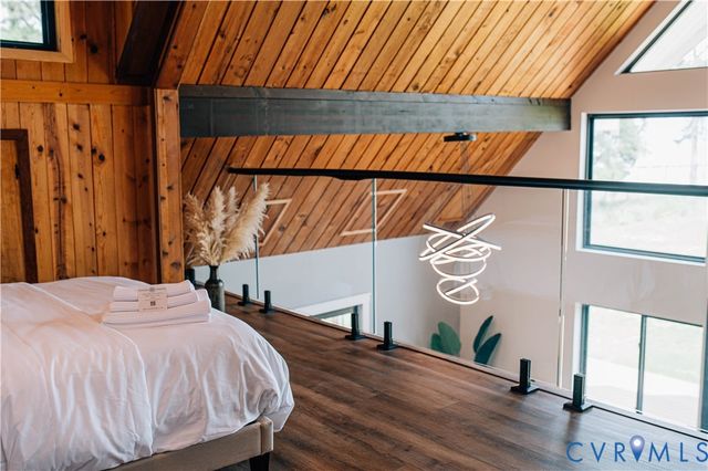 687 Clark Point Dr, White Stone, VA 22578