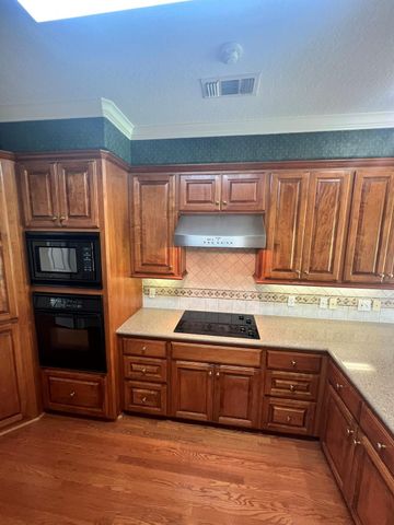 2902 Turtle Creek Drive Drive, Wharton, TX 77488