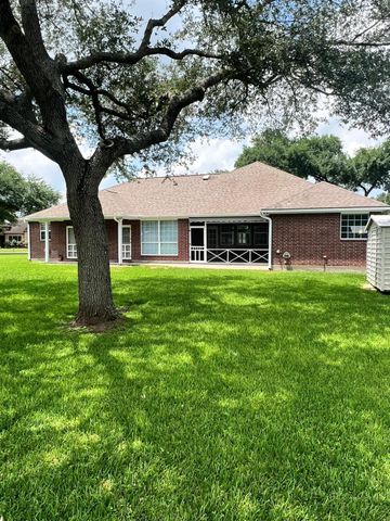 2902 Turtle Creek Drive Drive, Wharton, TX 77488