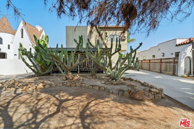 1642 S Orange Drive, Los Angeles, CA 90019
