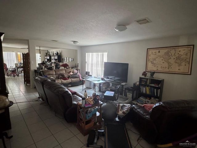 6909 N 39th Street, Mcallen, TX 78504
