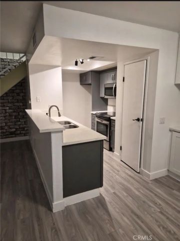 1301 W 8th, Upland, CA 91786