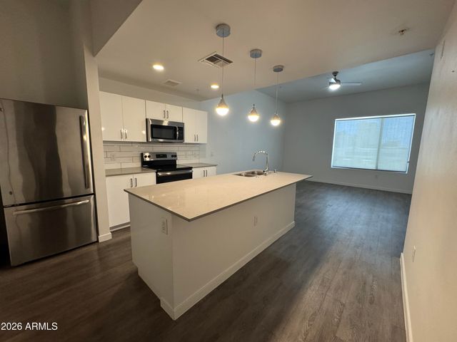 1130 N 2ND Street 312, Phoenix, AZ 85004