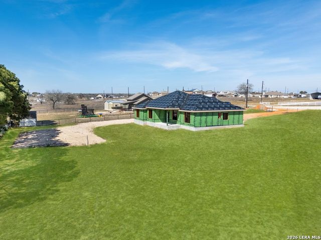 314 Honeysuckle Ln, La Vernia, TX 78121