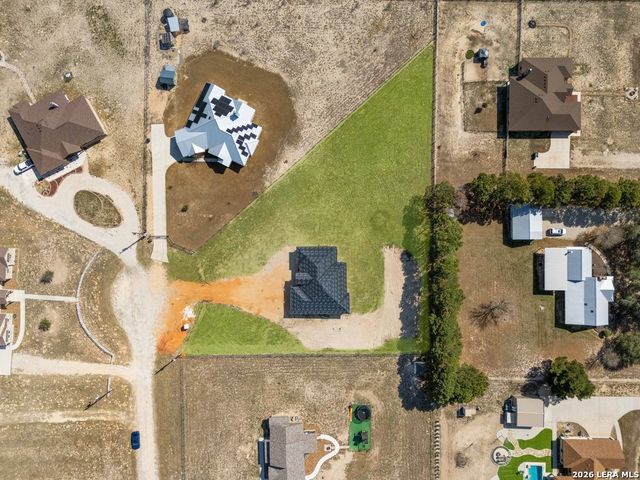 314 Honeysuckle Ln, La Vernia, TX 78121