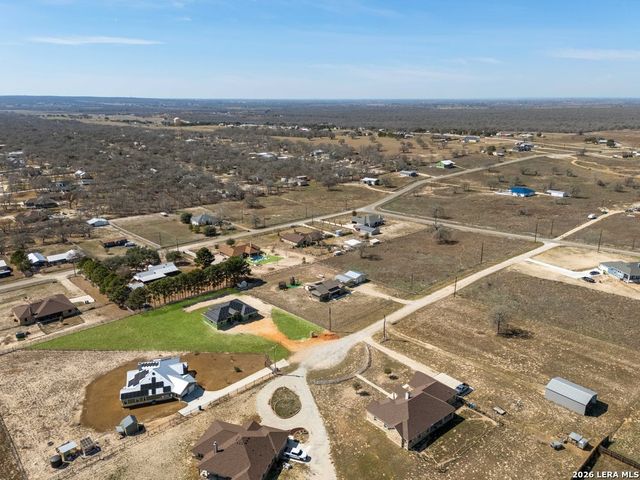 314 Honeysuckle Ln, La Vernia, TX 78121
