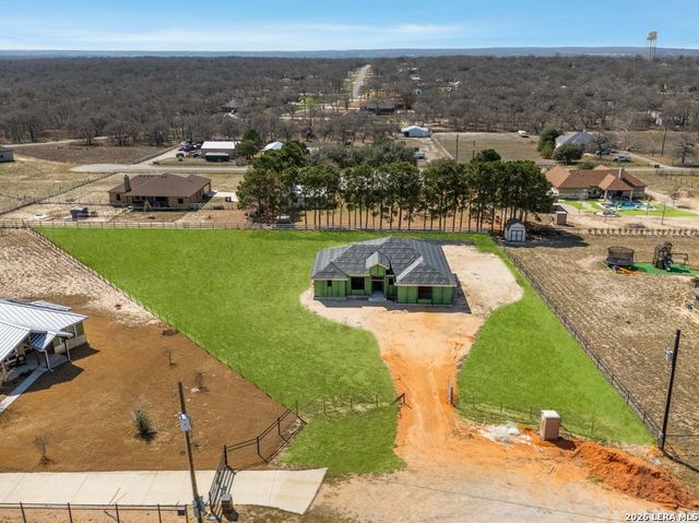 314 Honeysuckle Ln, La Vernia, TX 78121