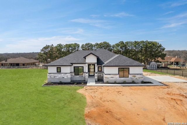 314 Honeysuckle Ln, La Vernia, TX 78121