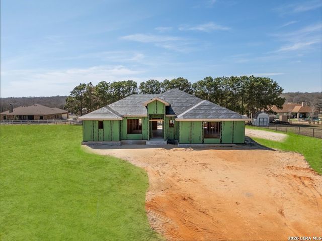 314 Honeysuckle Ln, La Vernia, TX 78121