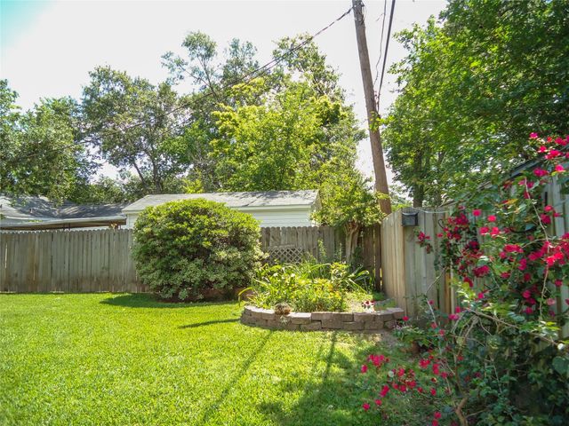 1027 Althea Drive, Houston, TX 77018