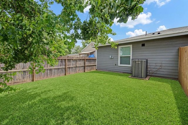 5409 Nielan Street B, Houston, TX 77028