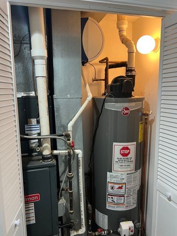 2254 W Arthur Avenue 1051A, Chicago, IL 60645