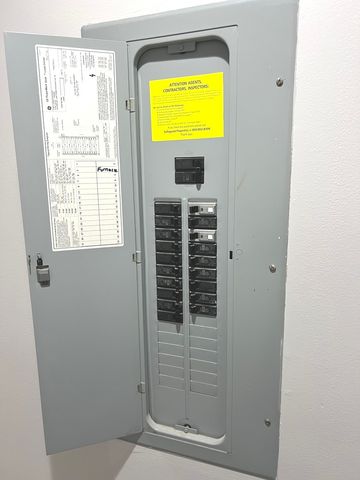 2254 W Arthur Avenue 1051A, Chicago, IL 60645