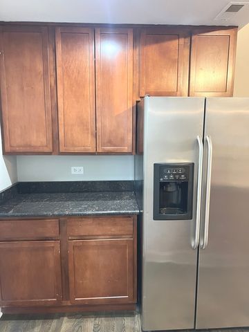 2254 W Arthur Avenue 1051A, Chicago, IL 60645