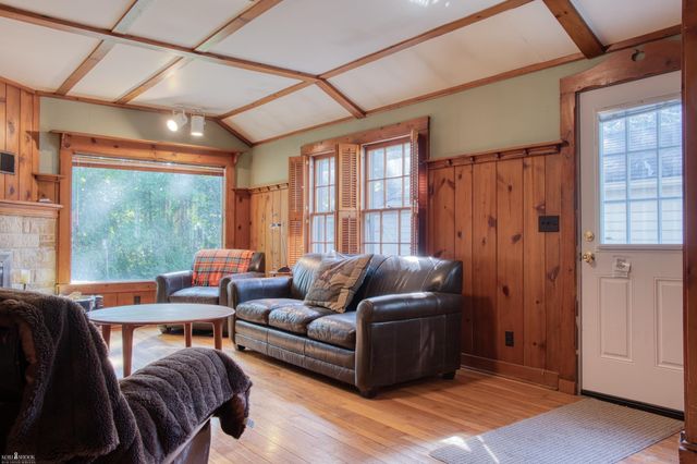1010 N Washington Street, Owosso, MI 48867