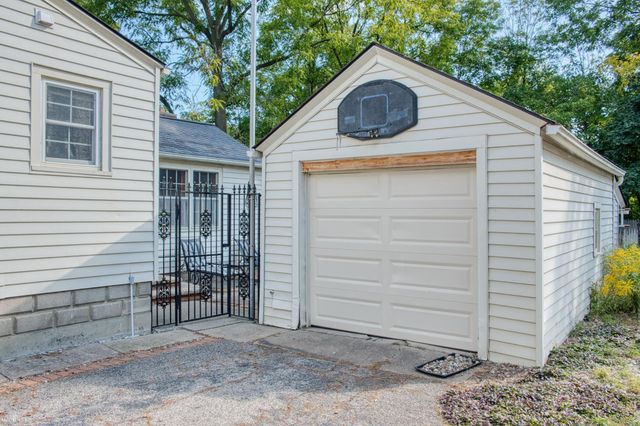 1010 N Washington Street, Owosso, MI 48867