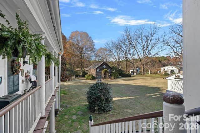 104 Leslie Loop, Mooresville, NC 28115