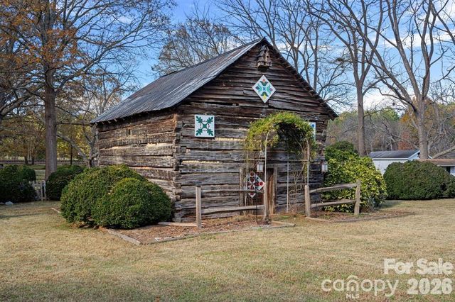 104 Leslie Loop, Mooresville, NC 28115