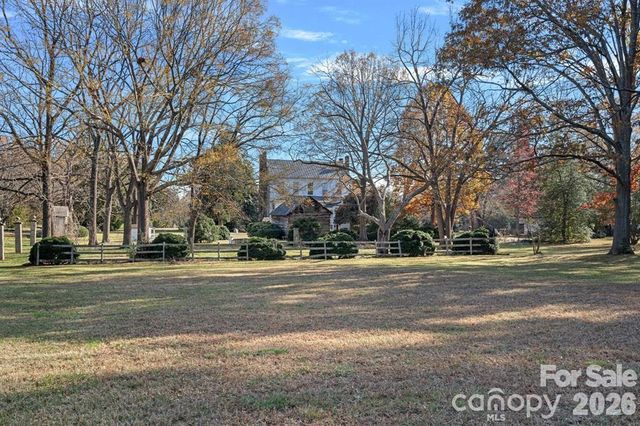 104 Leslie Loop, Mooresville, NC 28115