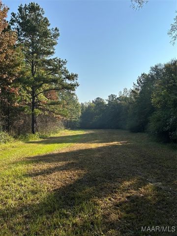 2183 Friendship Road, Tallassee, AL 36078