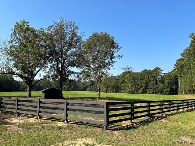 2183 Friendship Road, Tallassee, AL 36078