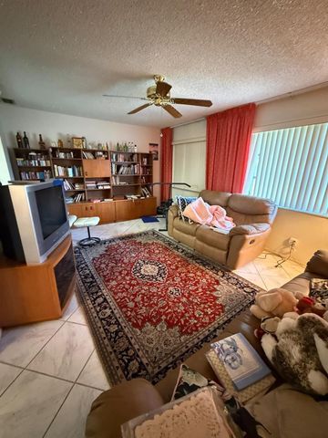 4958 NW 48th Avenue, Tamarac, FL 33319