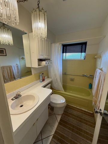 4958 NW 48th Avenue, Tamarac, FL 33319