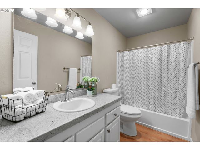 10178 Se TALBERT St, Clackamas, OR 97015