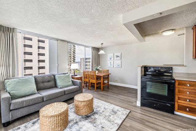 2427 Kuhio Avenue 1006 - FA, Honolulu, HI 96815
