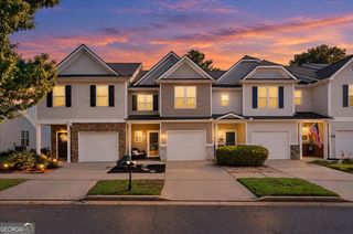 4612 Beacon Ridge Lane, Flowery Branch, GA 30542