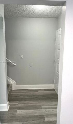 3872 NW 90th Ave 3872, Sunrise, FL 33351