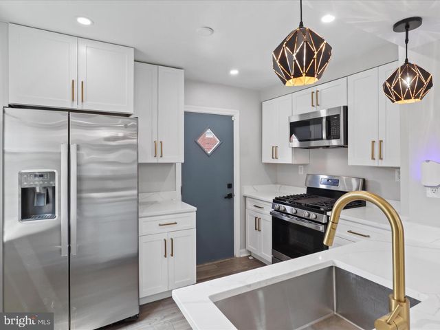 610 GALVESTON PL SE, Washington, DC 20032