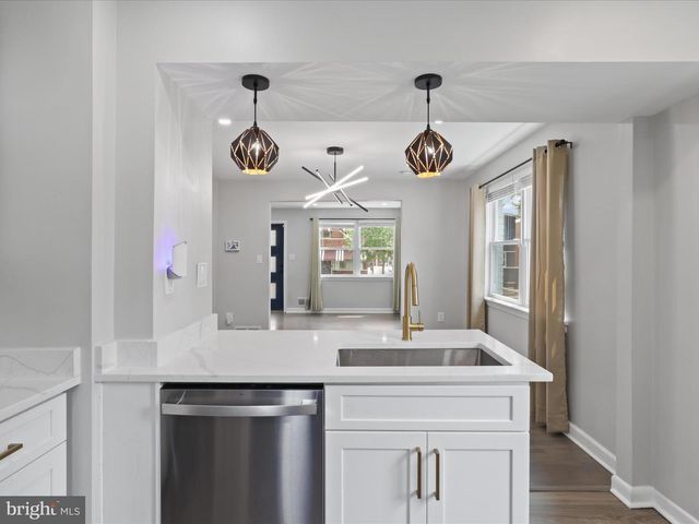 610 GALVESTON PL SE, Washington, DC 20032