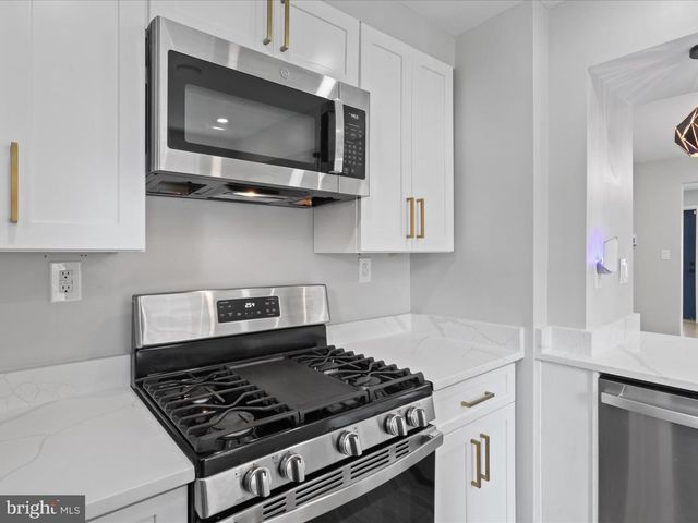 610 GALVESTON PL SE, Washington, DC 20032