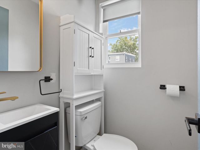 610 GALVESTON PL SE, Washington, DC 20032