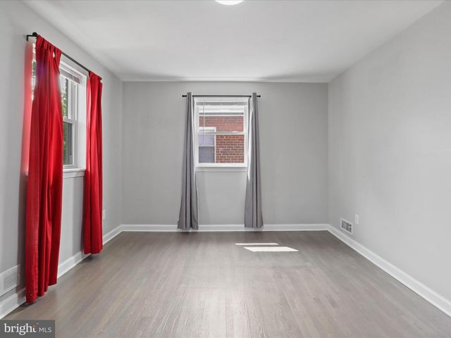 610 GALVESTON PL SE, Washington, DC 20032