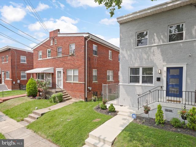 610 GALVESTON PL SE, Washington, DC 20032